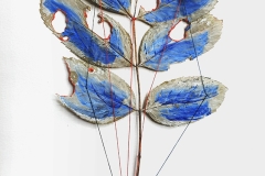Blattscape No 188 | 2021 |15 x 22 cm | Blatt gummiert, Acryl, Faden