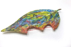 Blattscape No 133 | 2018 | 9 x 4 cm | Blatt gummiert, Acryl, Garn