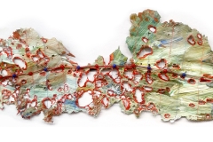 Blattscape No 141 | 2019 | 13 x 50 cm | Blatt (gummiert) | Acryl, Garn, Perlen