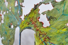 Blattscape No 165 | 2020 | 15 x 15 cm | Blatt (gummiert) |Acryl, Garn
